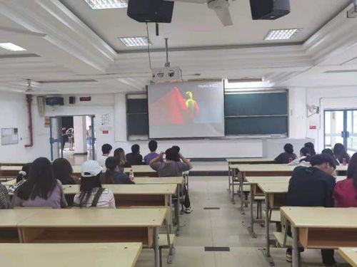 傳承紅色基因，激揚藝術青春 傳媒與藝術學院組織黨史競答與文化實踐活動