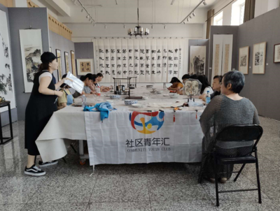 匠心傳古韻，素手繪清風(fēng)——記‘傳統(tǒng)文化在身邊’手繪中國(guó)團(tuán)扇活動(dòng)
